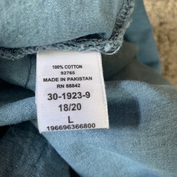 June + Vie Chambray vneck tunic Plus 18/20 L - Picture 7 of 7